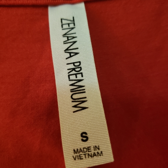 Cute red tank, rounded bottom, very flowy and oversized. Excellent condition. - Picture 3 of 5